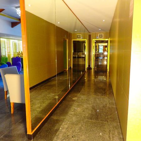 Pohseen Grand Palace Hotel Бангкок Екстер'єр фото