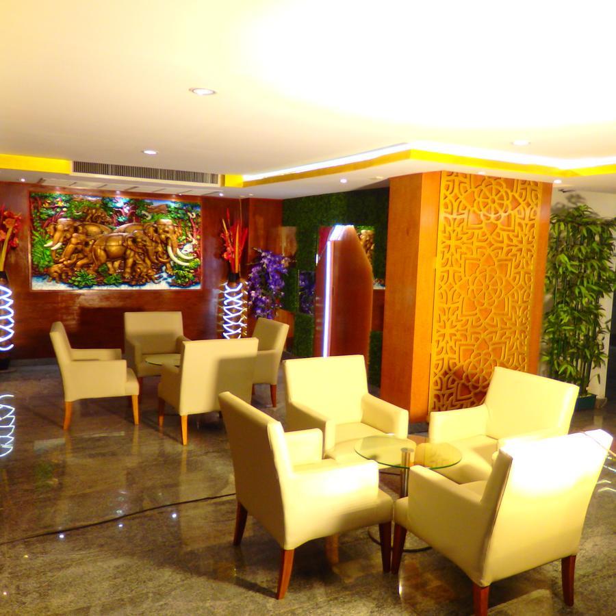 Pohseen Grand Palace Hotel Бангкок Екстер'єр фото