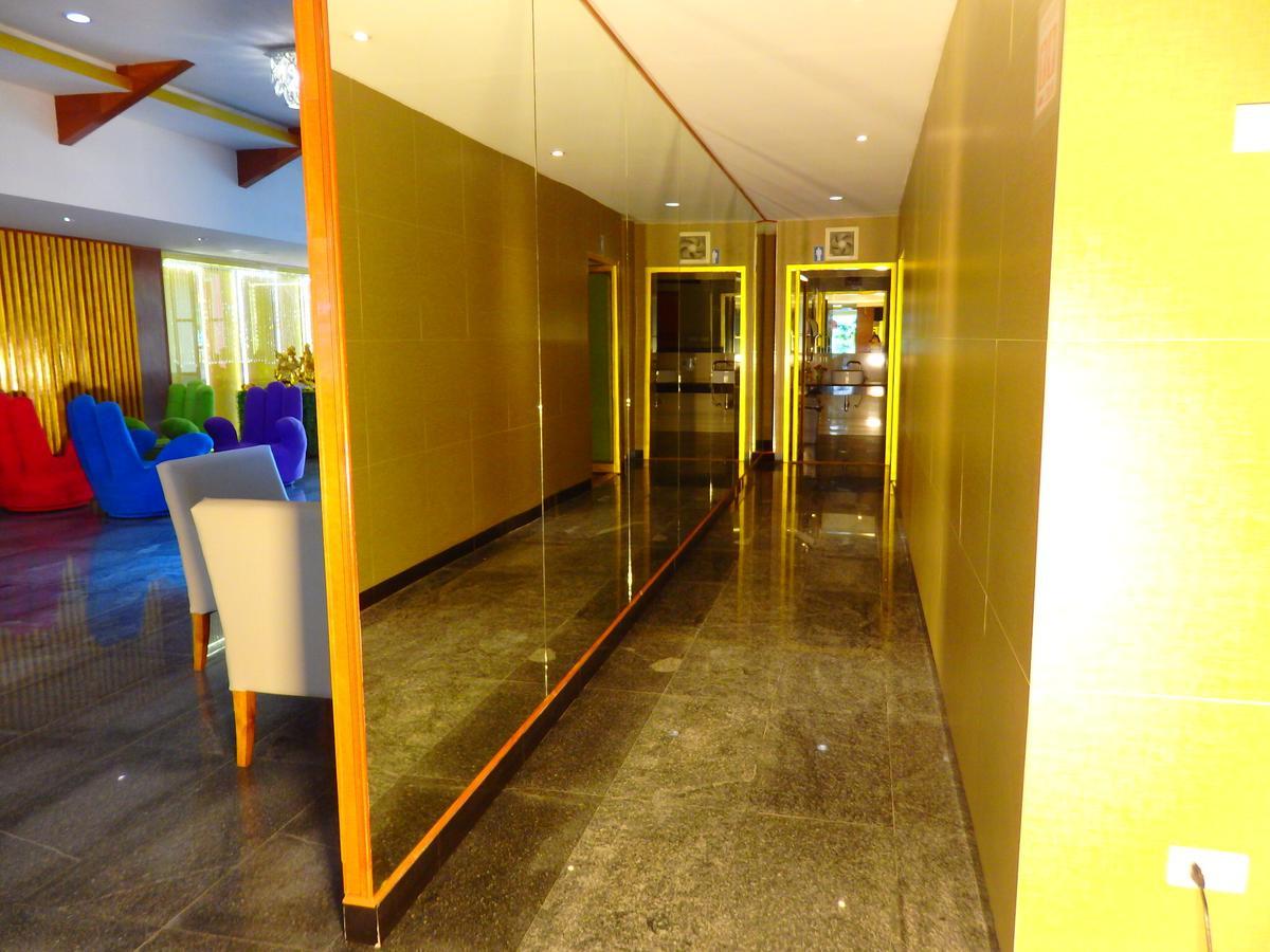 Pohseen Grand Palace Hotel Бангкок Екстер'єр фото