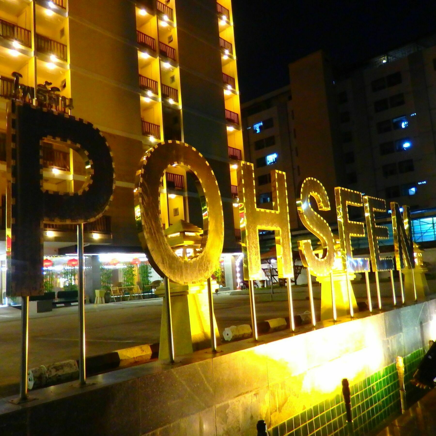 Pohseen Grand Palace Hotel Бангкок Екстер'єр фото